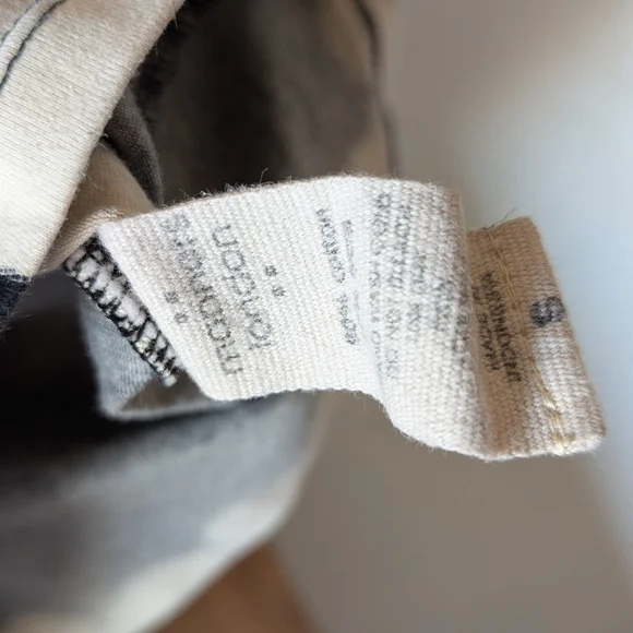 Manners London full length Shinni in Blot Black - Picture 3 of 5